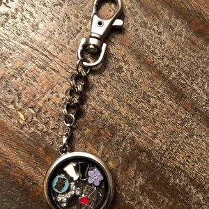 Brighton Dog mom keychain